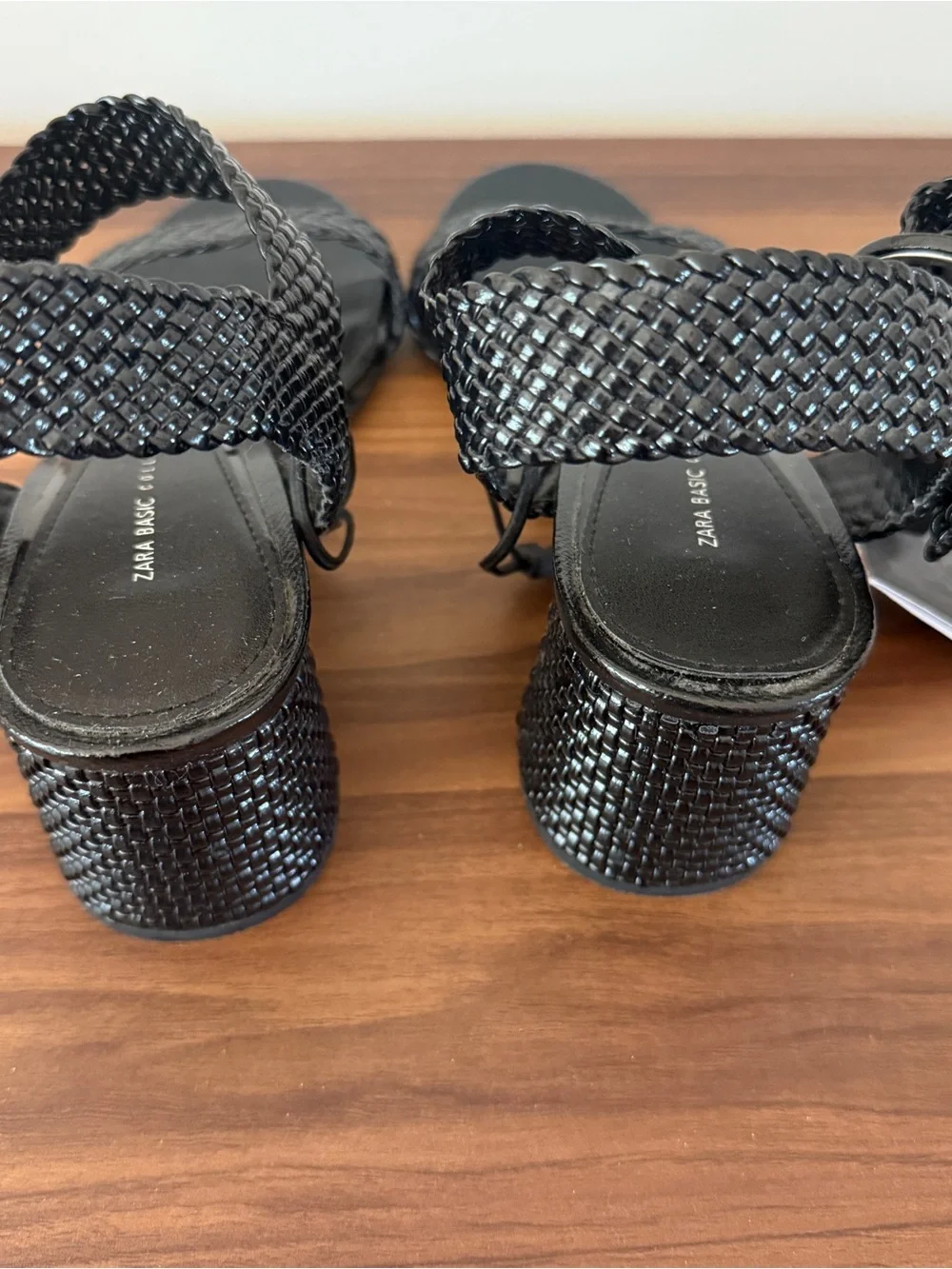 Zara chic black