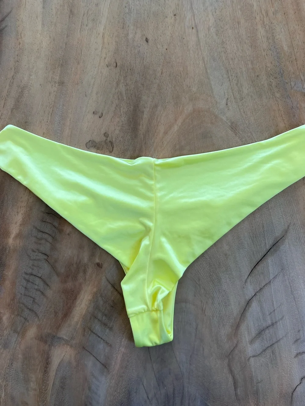 Frankies Bikinis size large