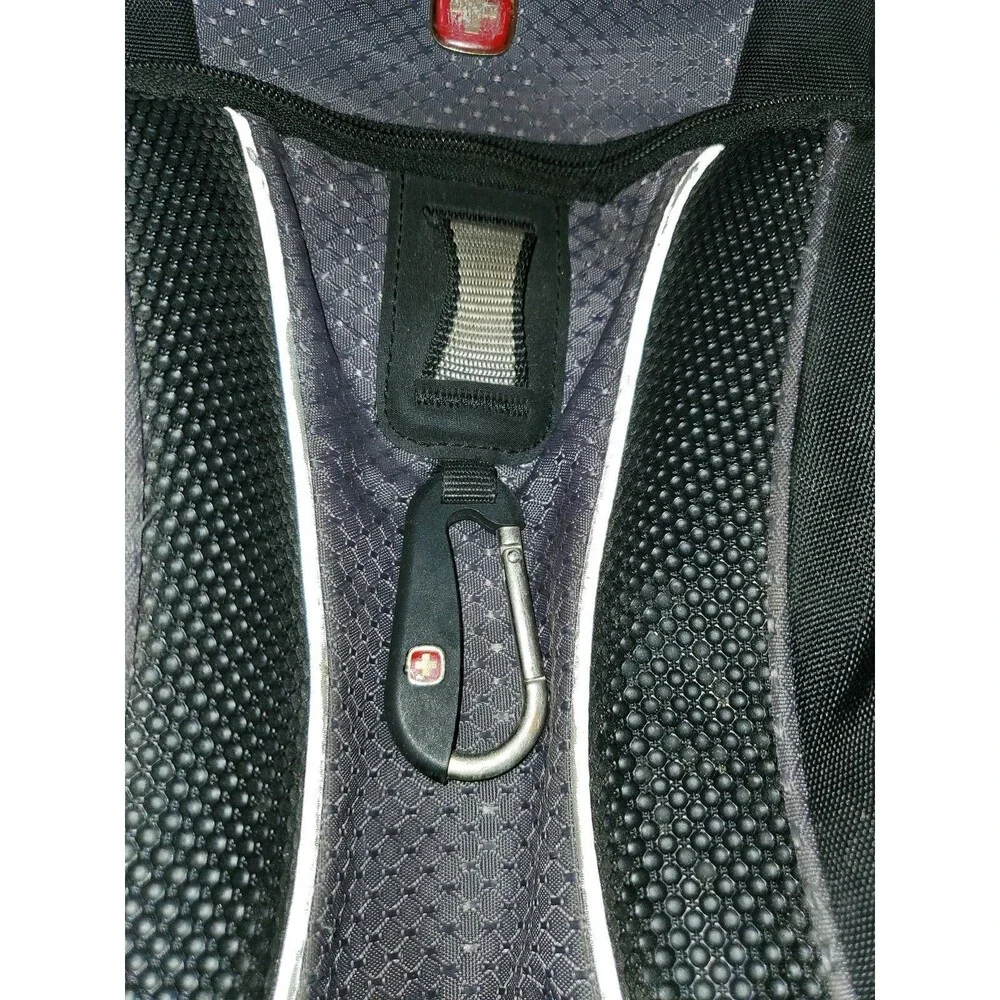 SwissGear big zippered