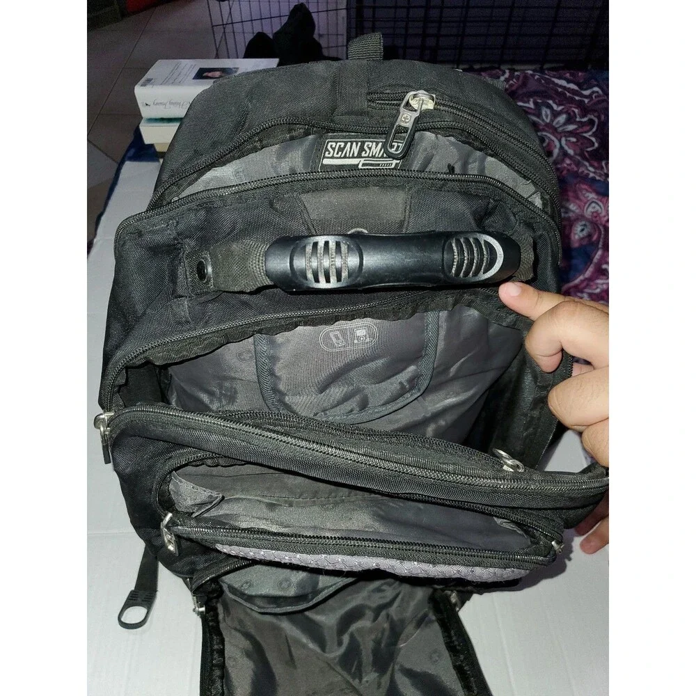 SwissGear big zippered