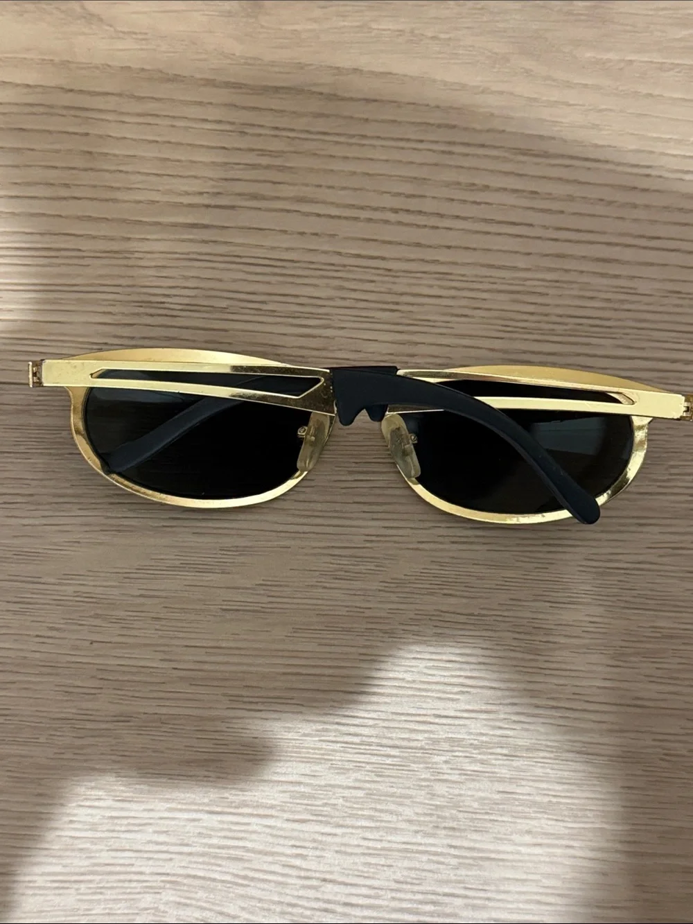 Giorgio Armani classic gold