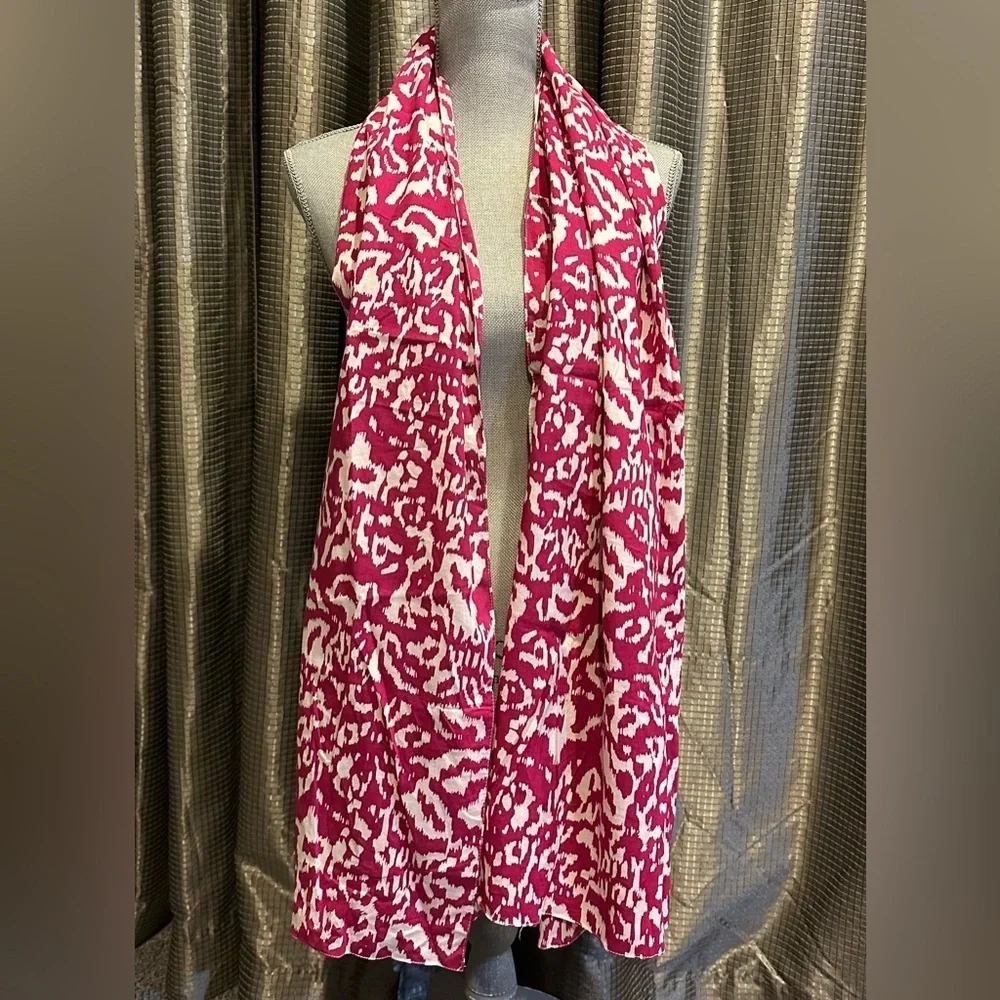 DVF Diane Von Furstenberg Hot Pink White Batik Print Scarf Shawl Sarong R $258