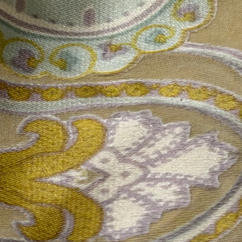 The Unbranded Brand beautiful paisley