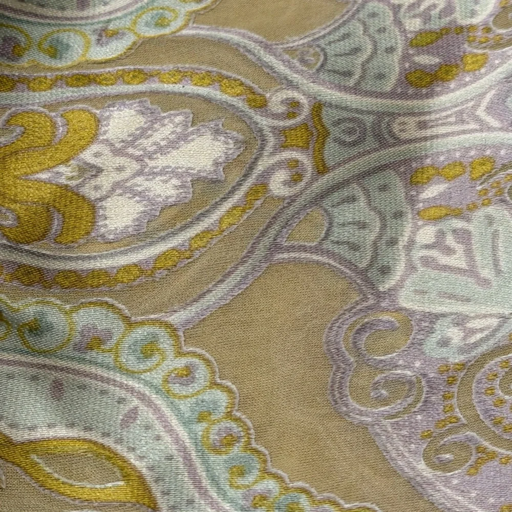 The Unbranded Brand beautiful paisley