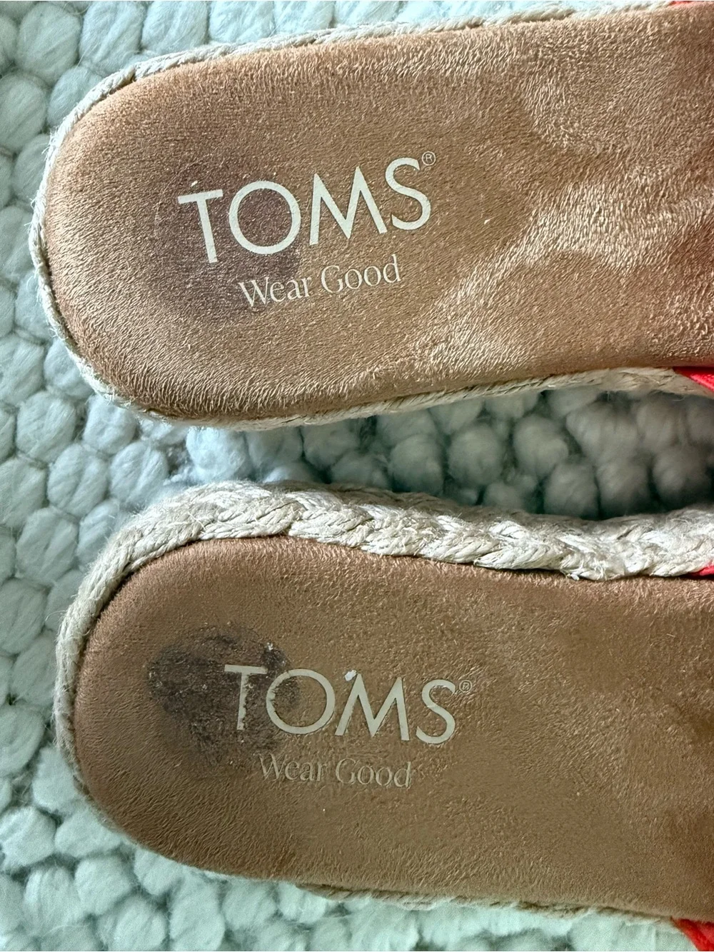Toms tom’s orange
