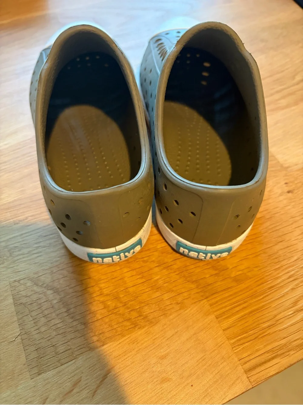 Native lightweight slip