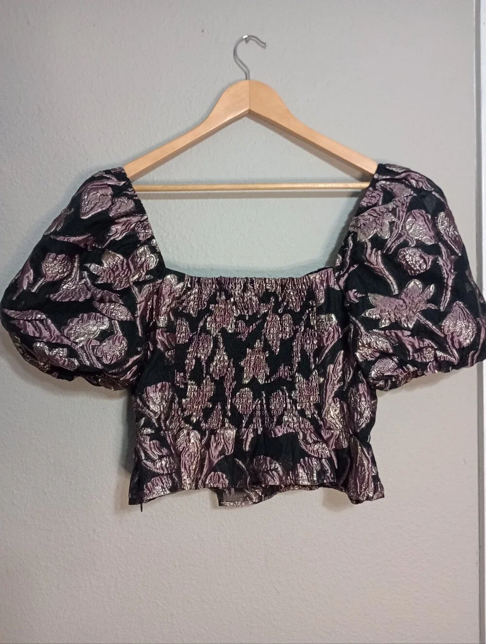 ASTR The Label Sidney Jacquard Floral Puff Sleeve Metallic Corset Top