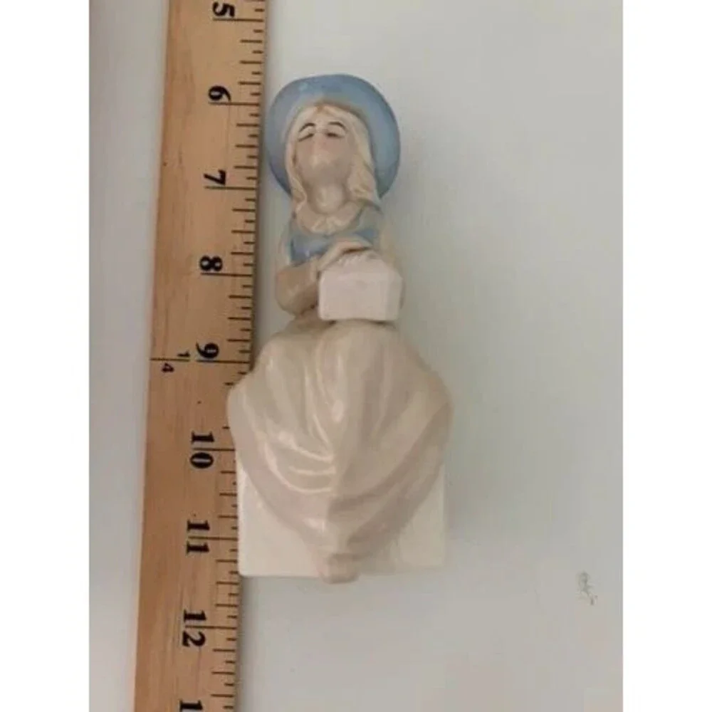 unknown vtg porcelain