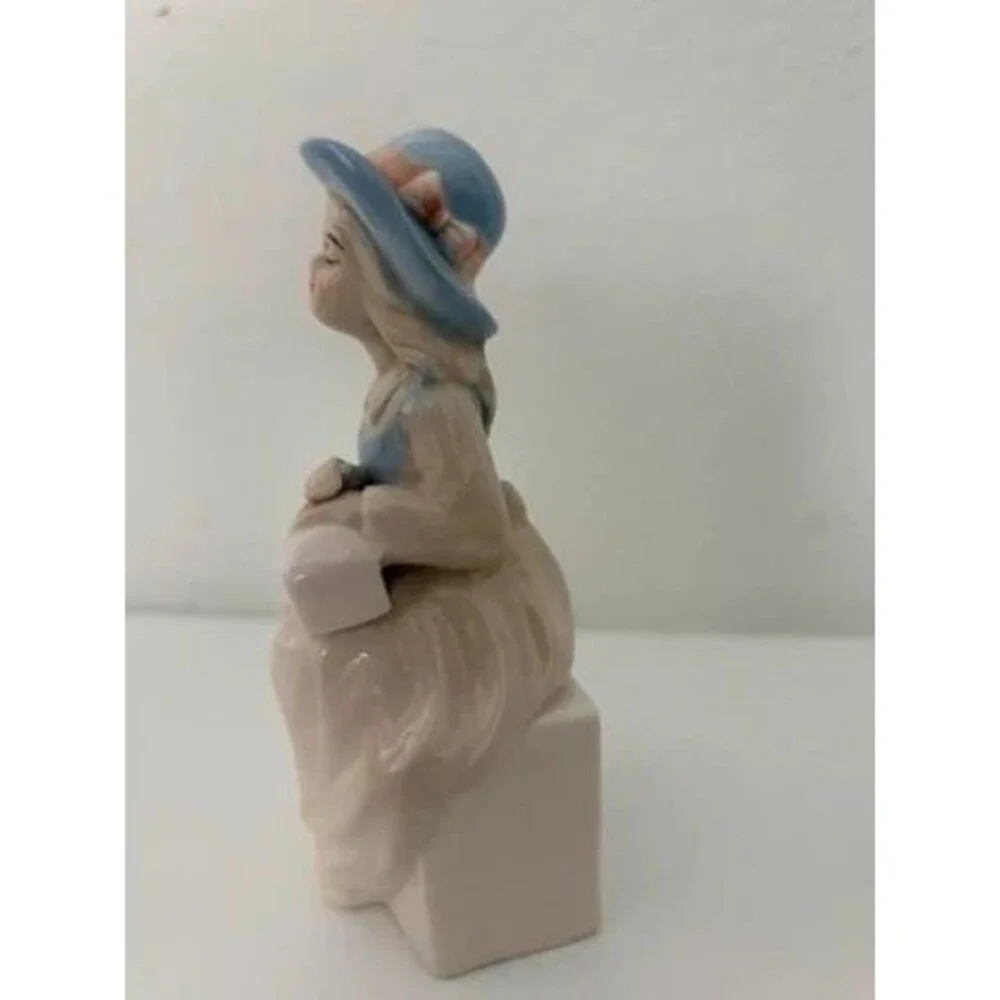unknown vtg porcelain