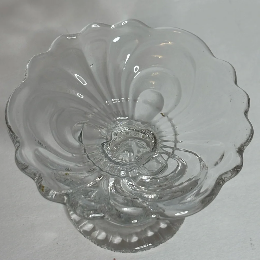 Cambridge Caprice high scalloped 4”