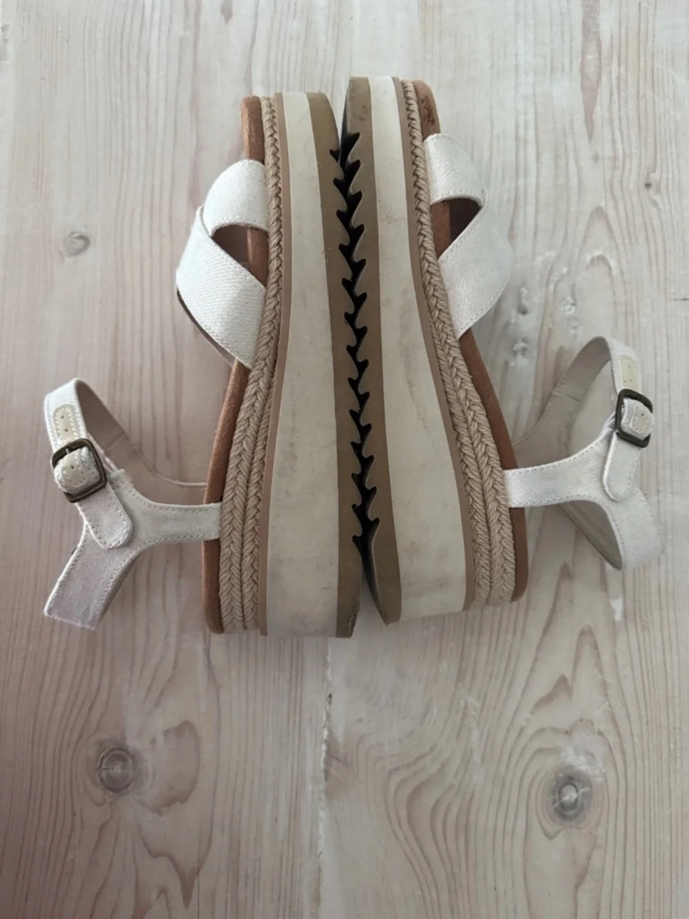 Toms lightweight platform