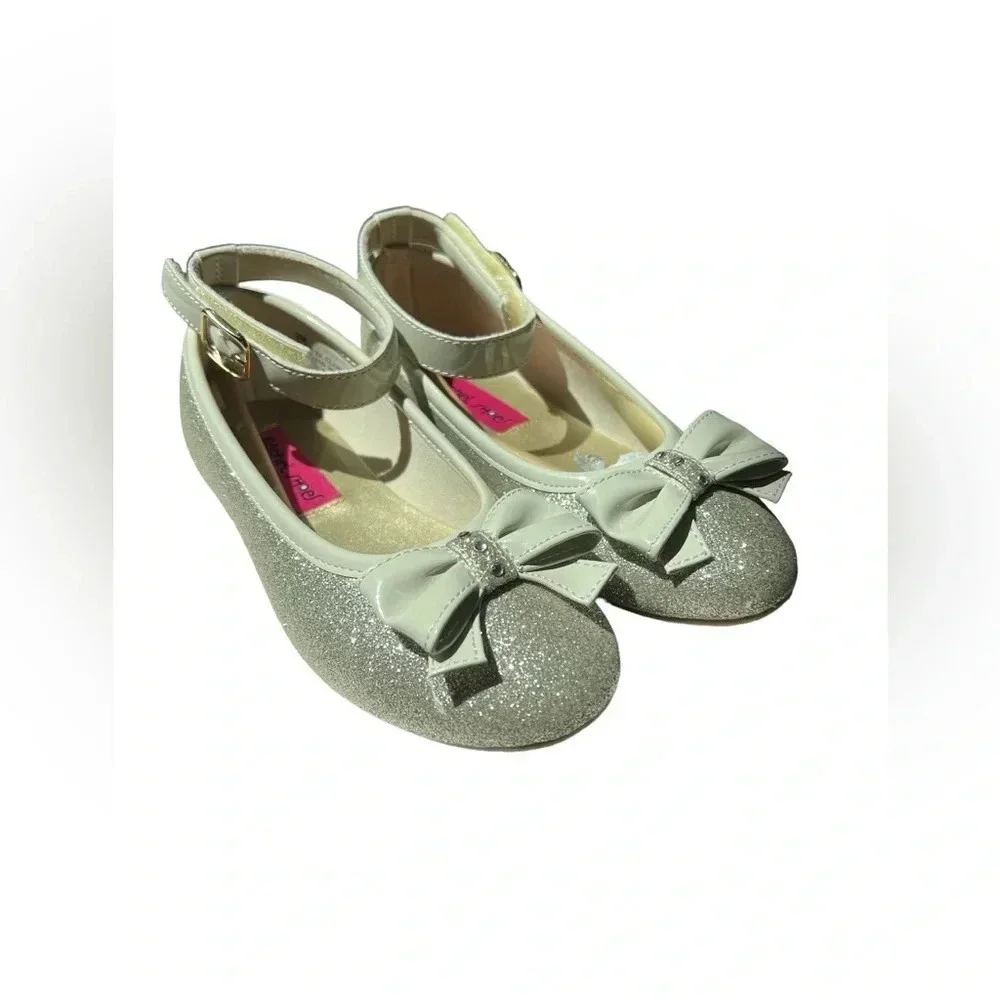 Rachel Shoes bow returns
