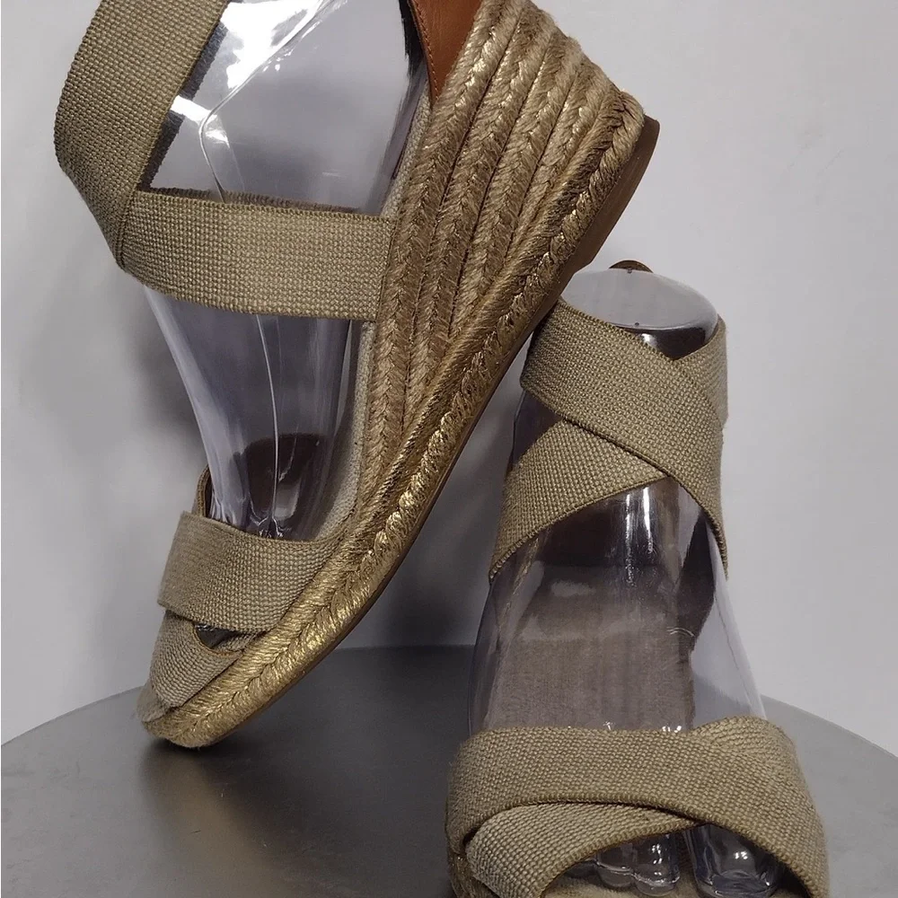 Tory Burch elegant tan