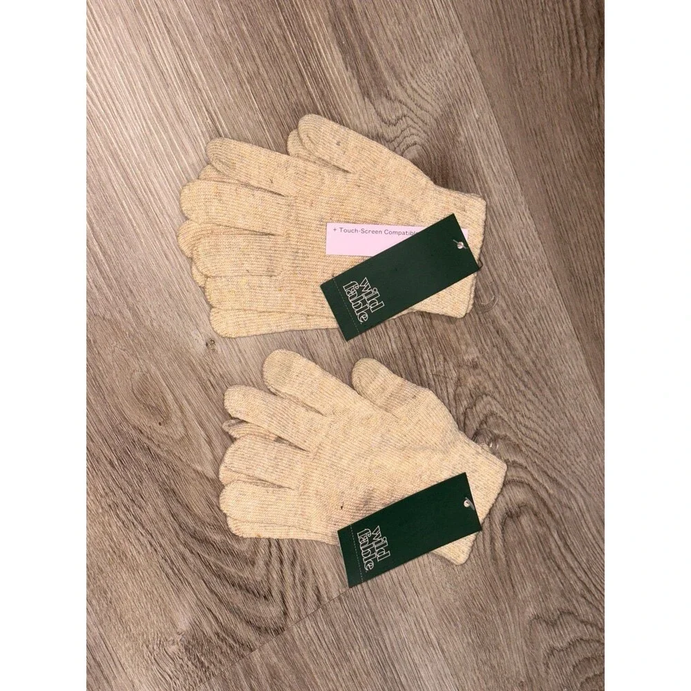 Wild Fable Gloves 2pack Oatmeal color‎