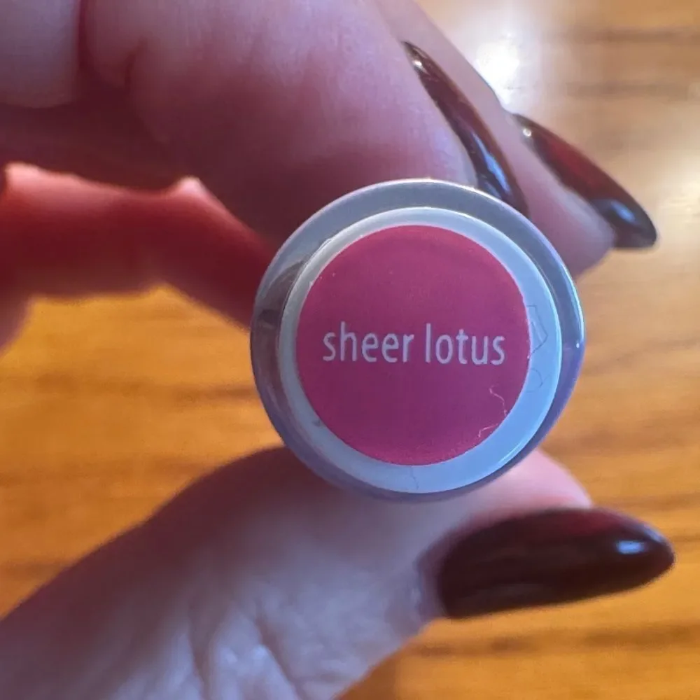 Tarte Maracuja Juicy Lip Vinyl in Sheer Lotus - brand new