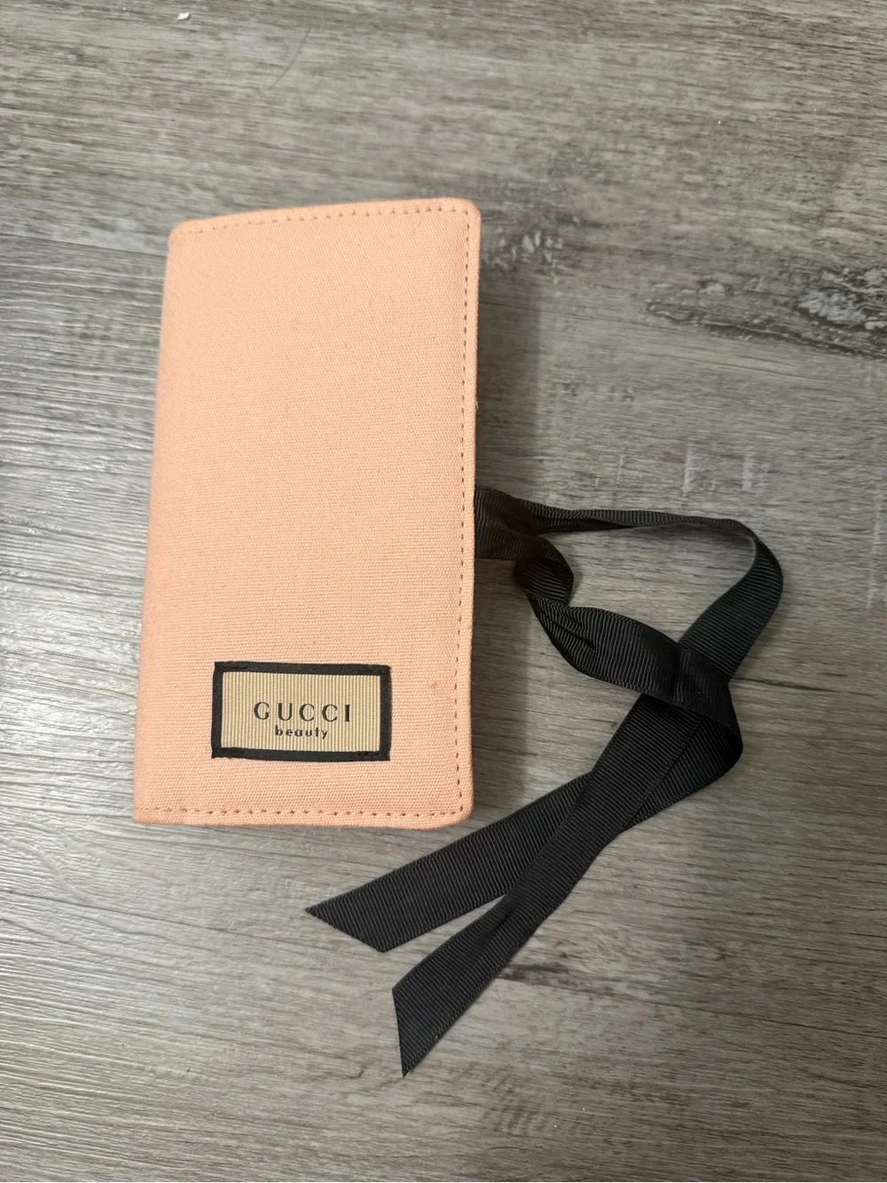Gucci canvas brush