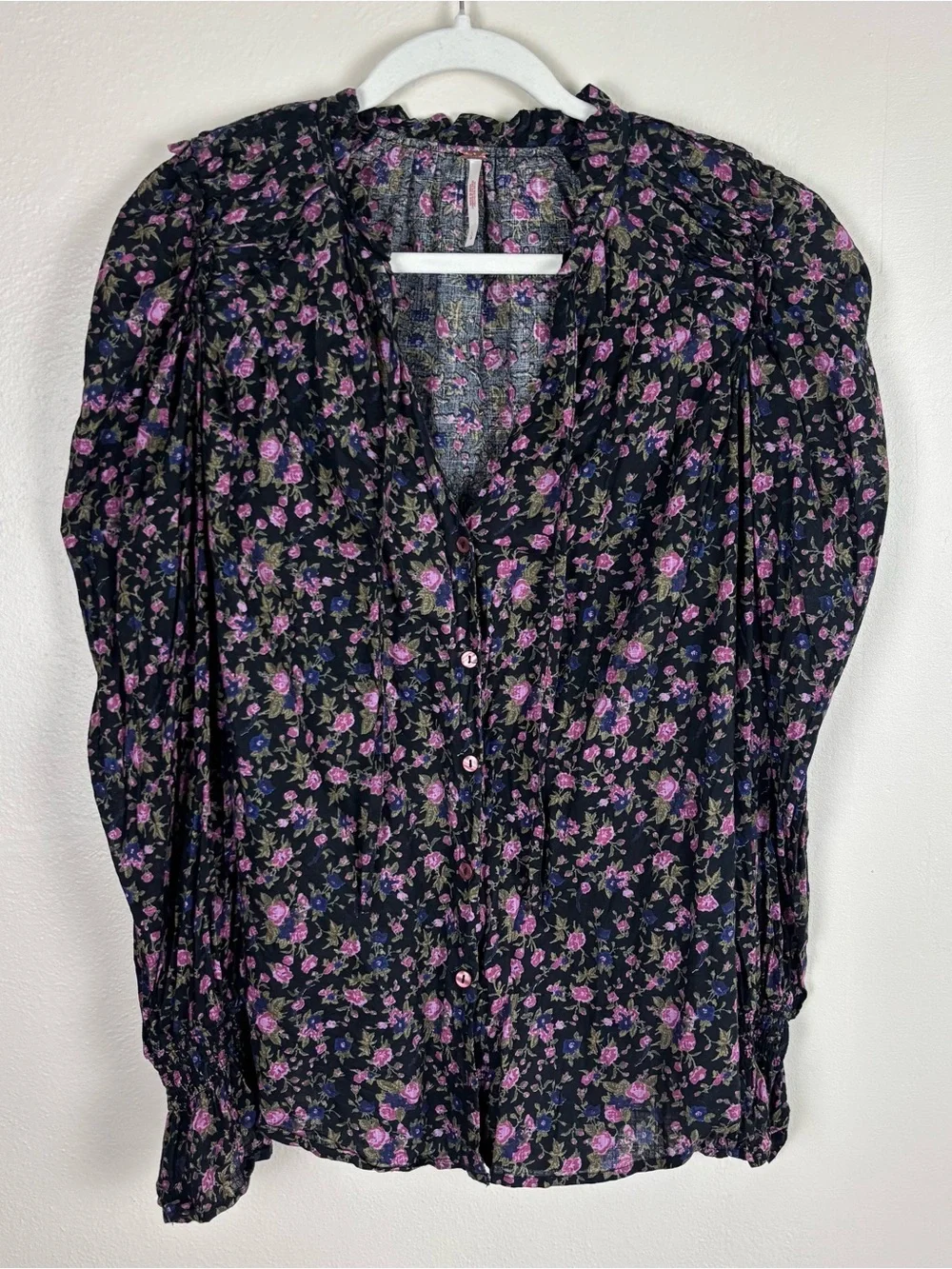 Free People Meant To Be Blouse Size L Black Floral Long Puff Sleeves Button Down