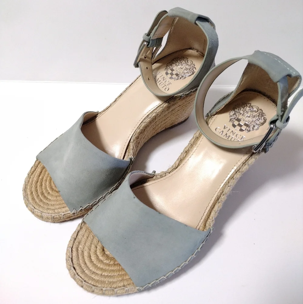 Vince Camuto jeans picture