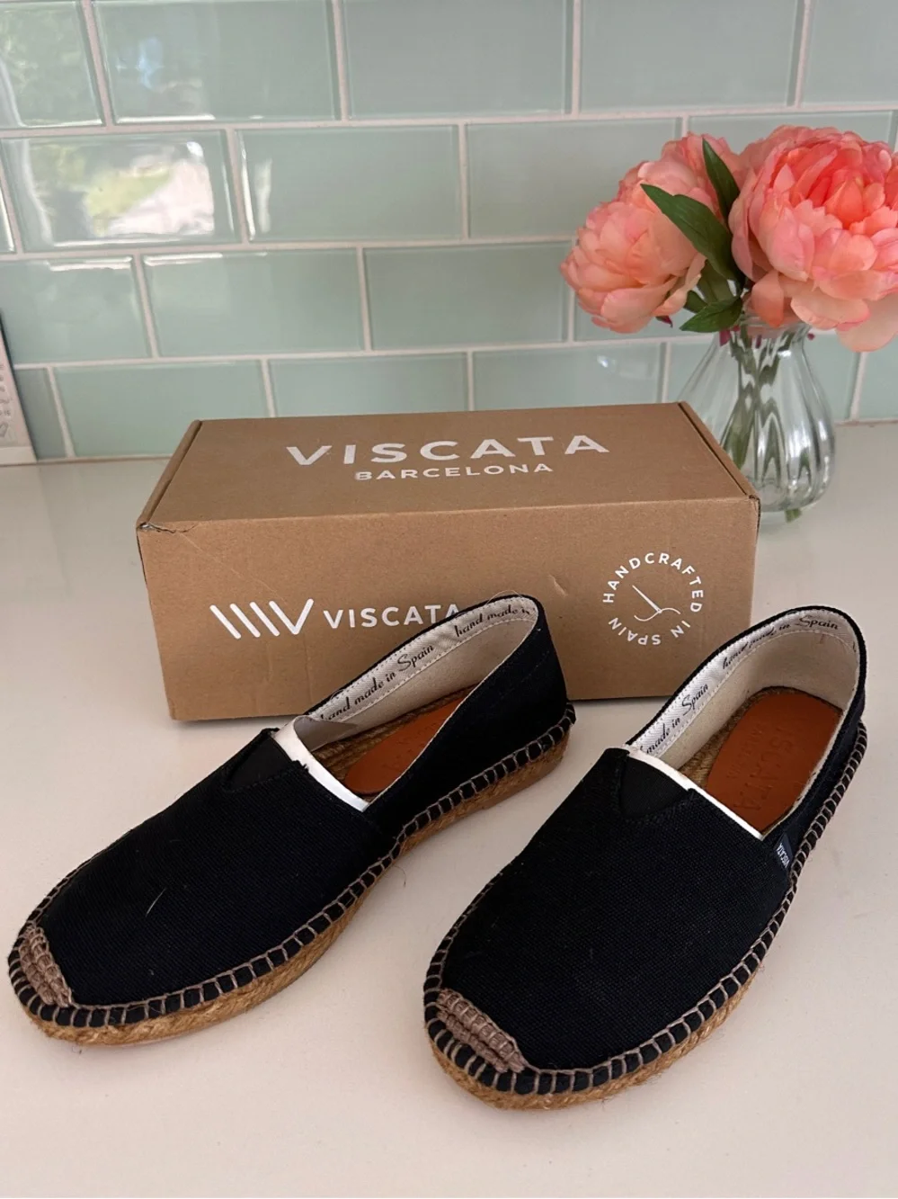 Women’s Black Canvas Espadrilles Viscata made in Spain Brand New in Box