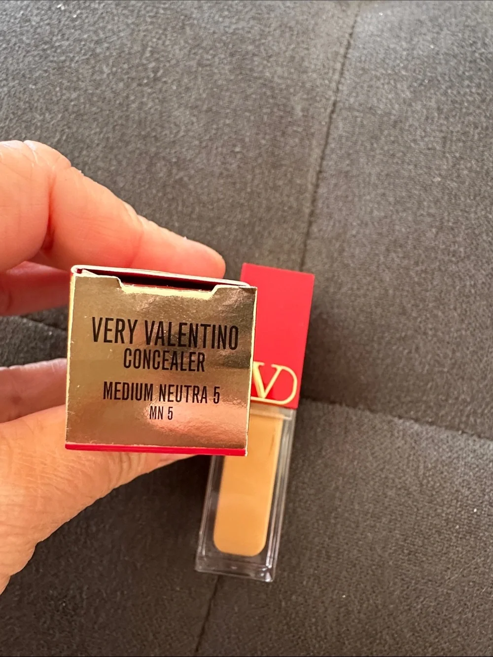 Valentino very concealer