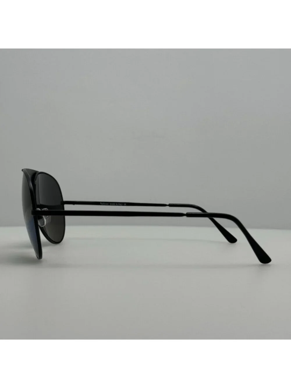 Vuliwear lenses clean few