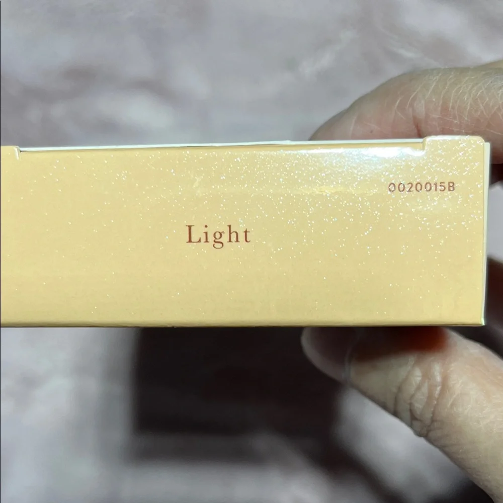 Laura Geller achieve radiant