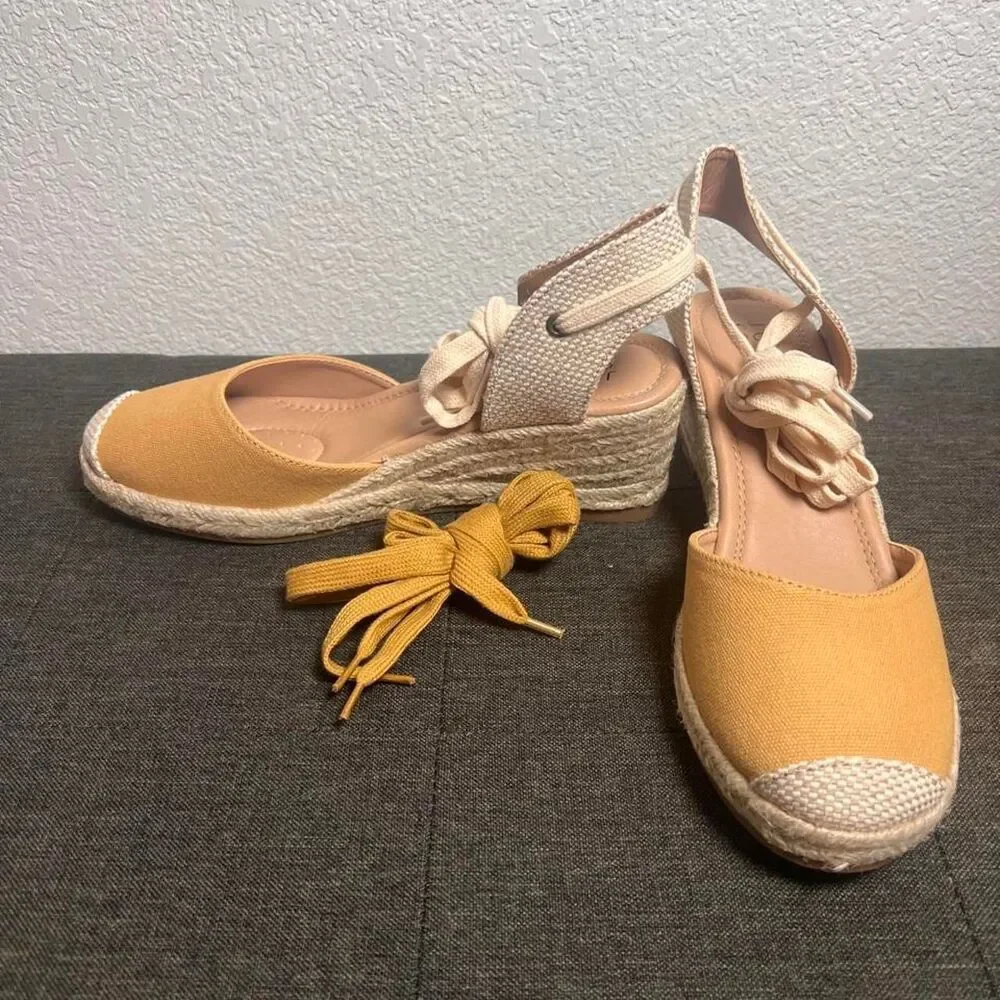 Journee-collection Women's Yellow and Tan Espadrilles