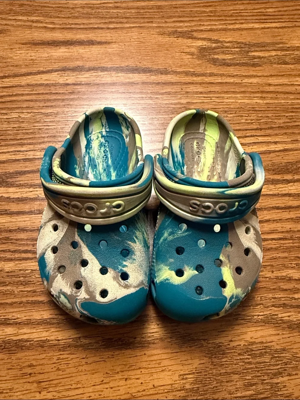 CROCS this really