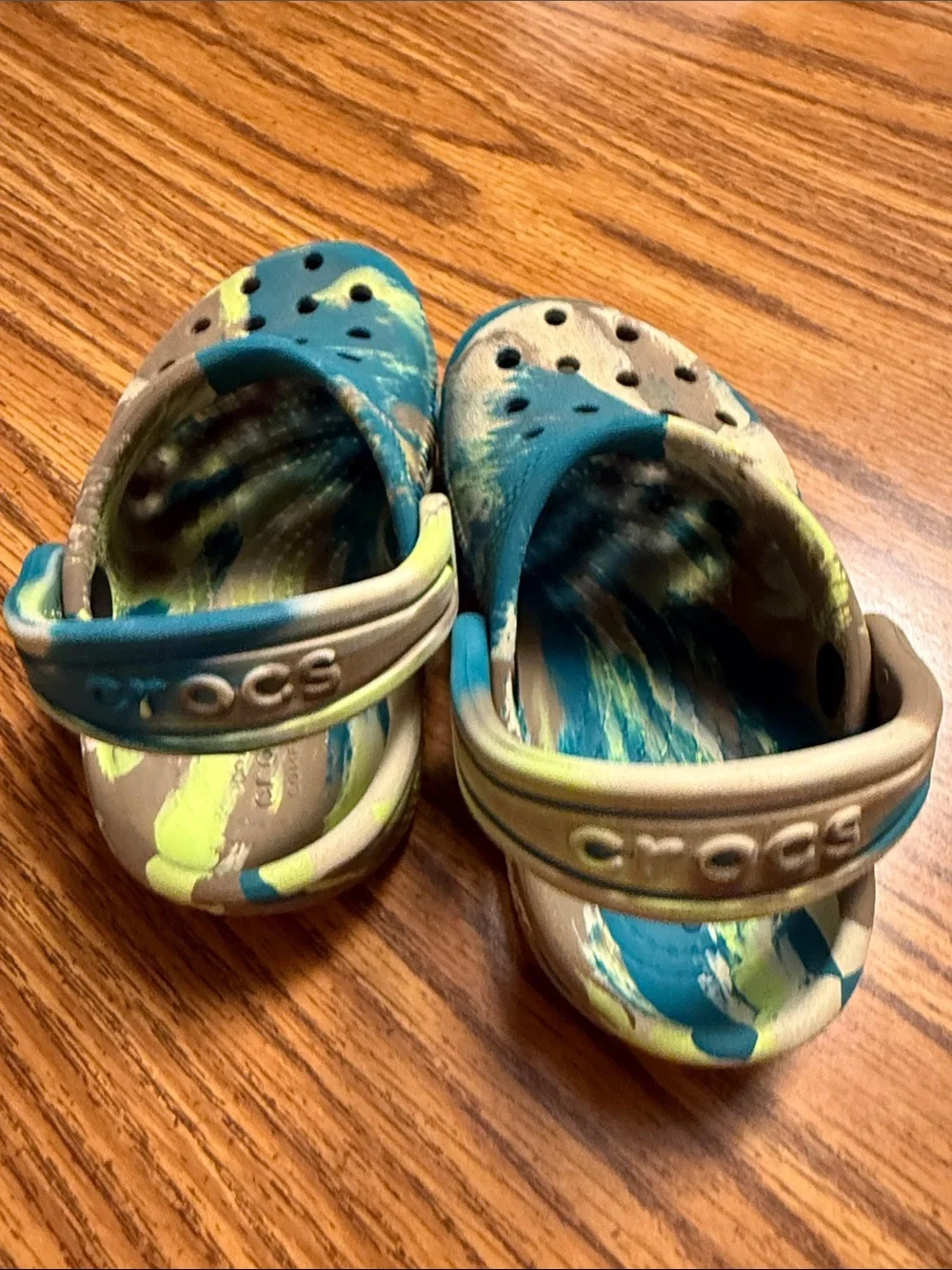 CROCS this really