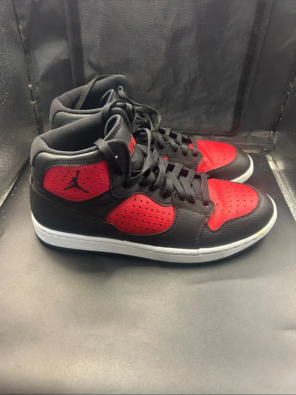 Jordan bold black