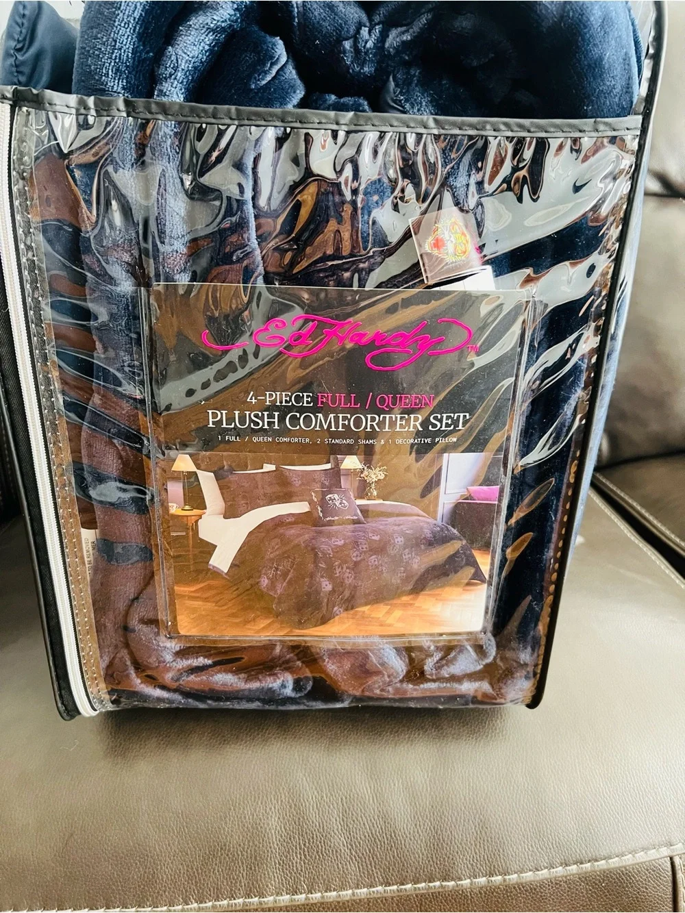New Ed Hardy Luxurious Plush Comforter Set - Navy (Full/Queen)