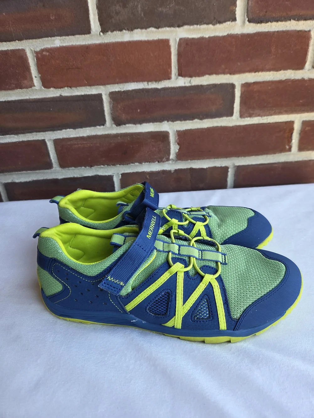 Merrell hydro glove