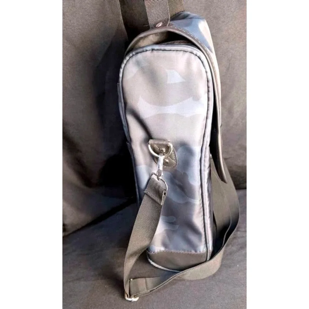 Savvy~Outdoors Insulated Wine Tote ~ Green/Black Camo ~ Two Bottle Cooler ~ NWOT