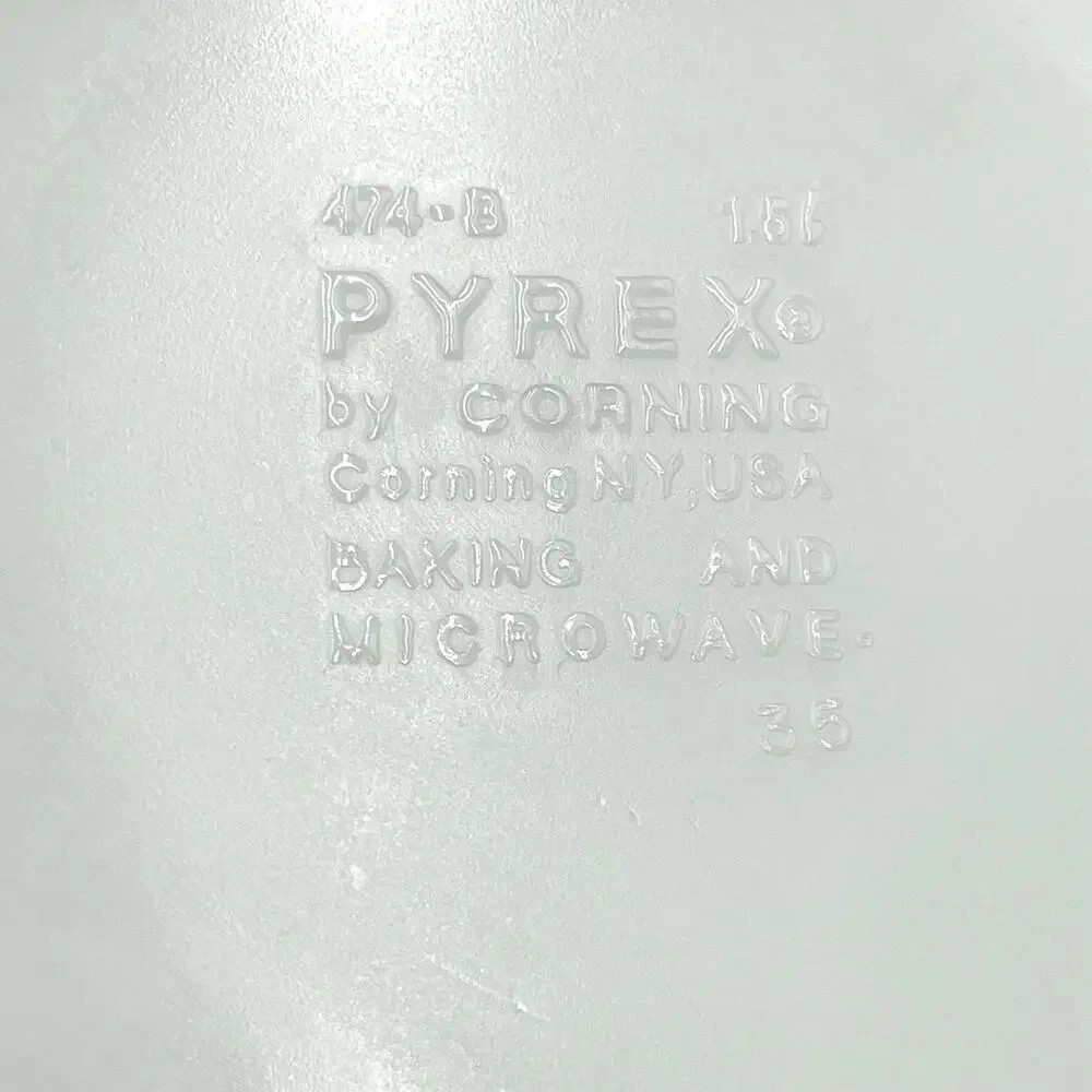 Pyrex vintage casserole