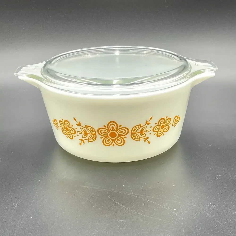 Pyrex vintage casserole