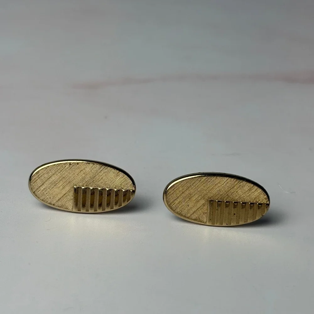 VIntage SWANK‎ Mens Gold Tone Oval Textured Cufflinks Dress Formal