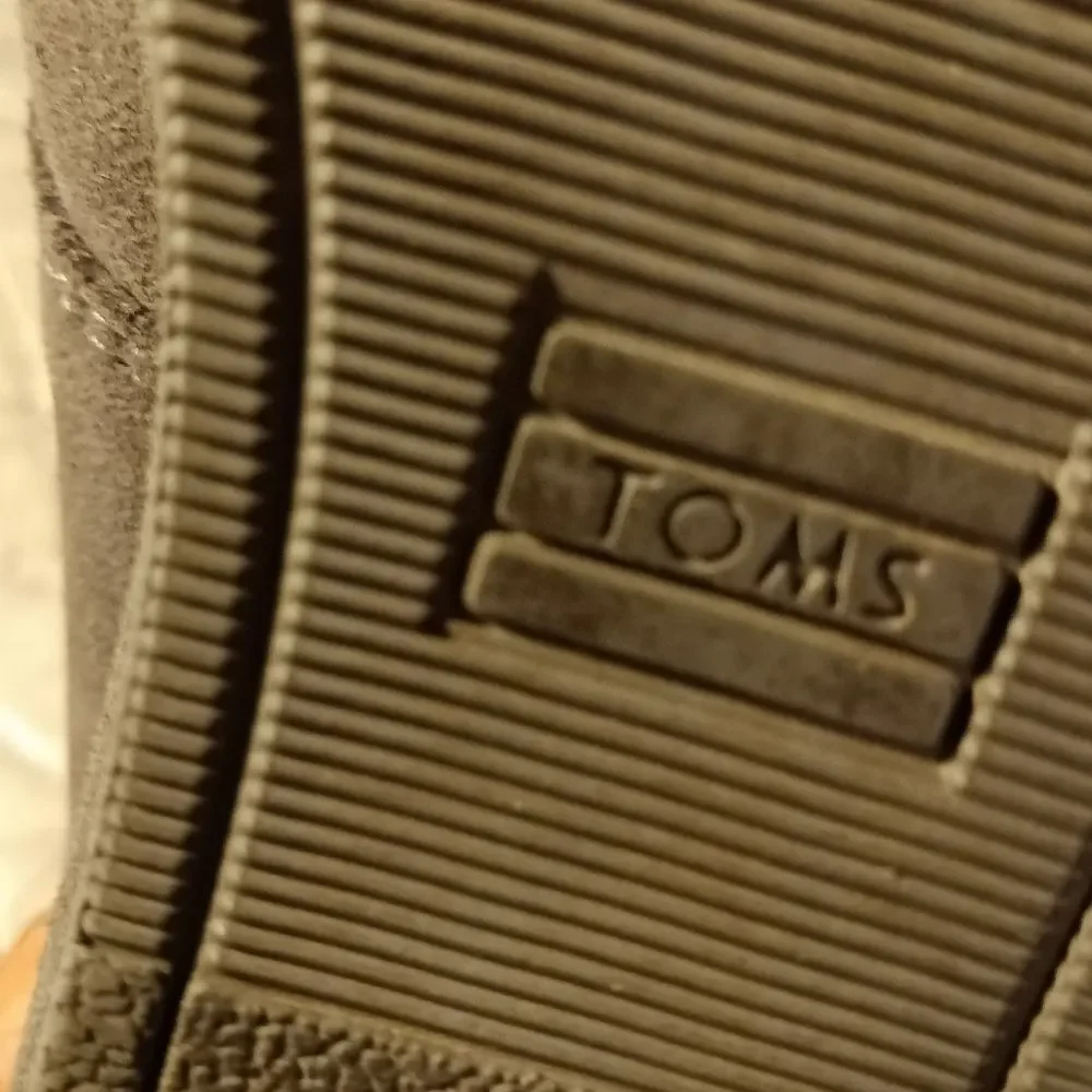 Toms grey suede