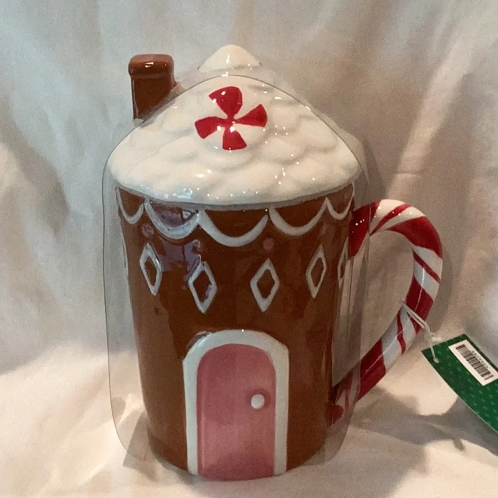 Gingerbread House mug with topper
