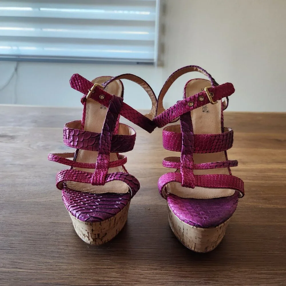Shoe Dazzle eye catching