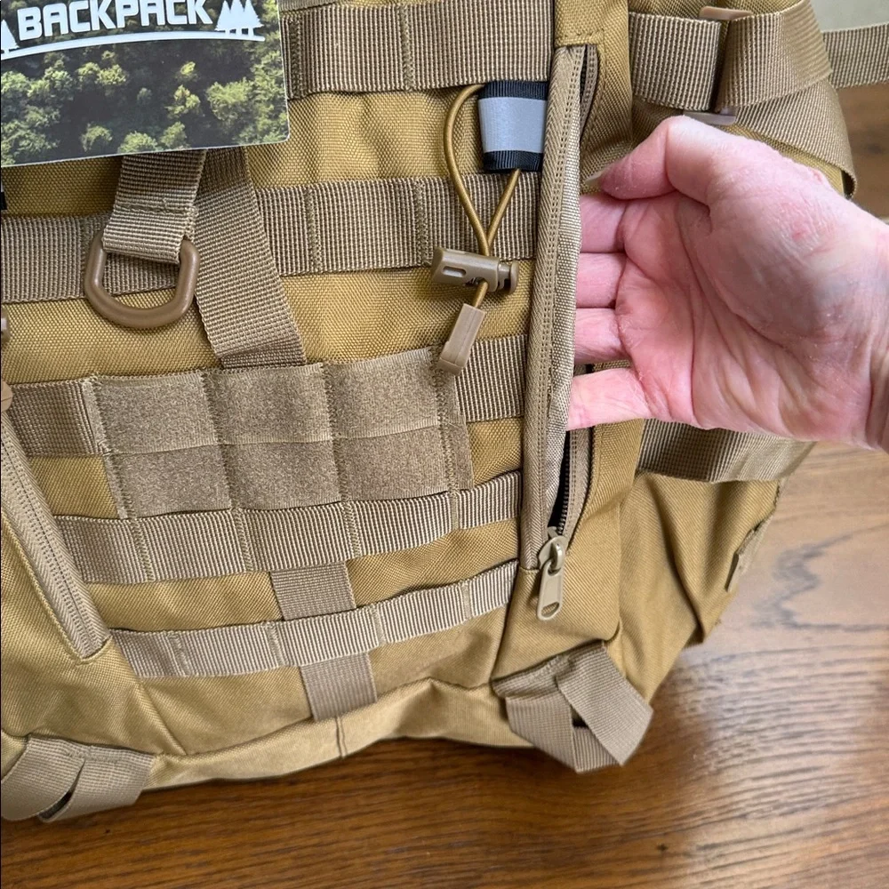 Hunters Bagpack 20” Pro Grade. Pockets and storage areas. Brown.
