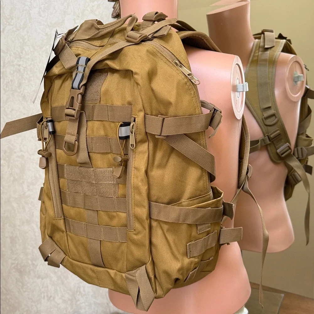 Hunters Bagpack 20” Pro Grade. Pockets and storage areas. Brown.