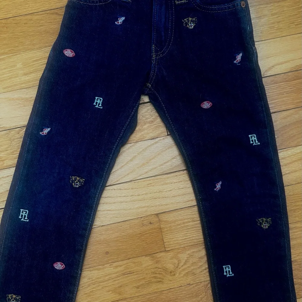 Adorable Ralph Lauren Polo embroidered jeans 4T