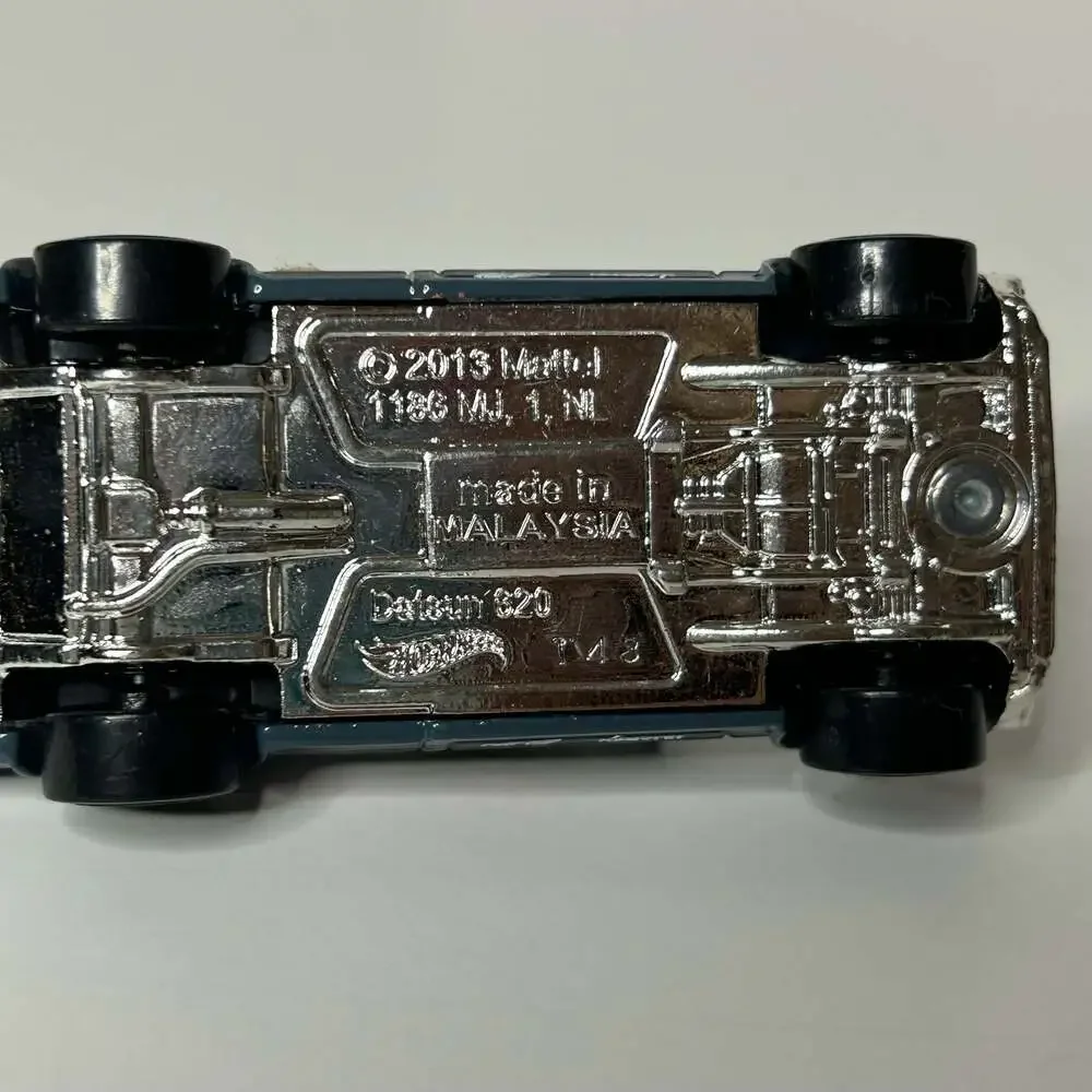 Hot Wheels gray wheels