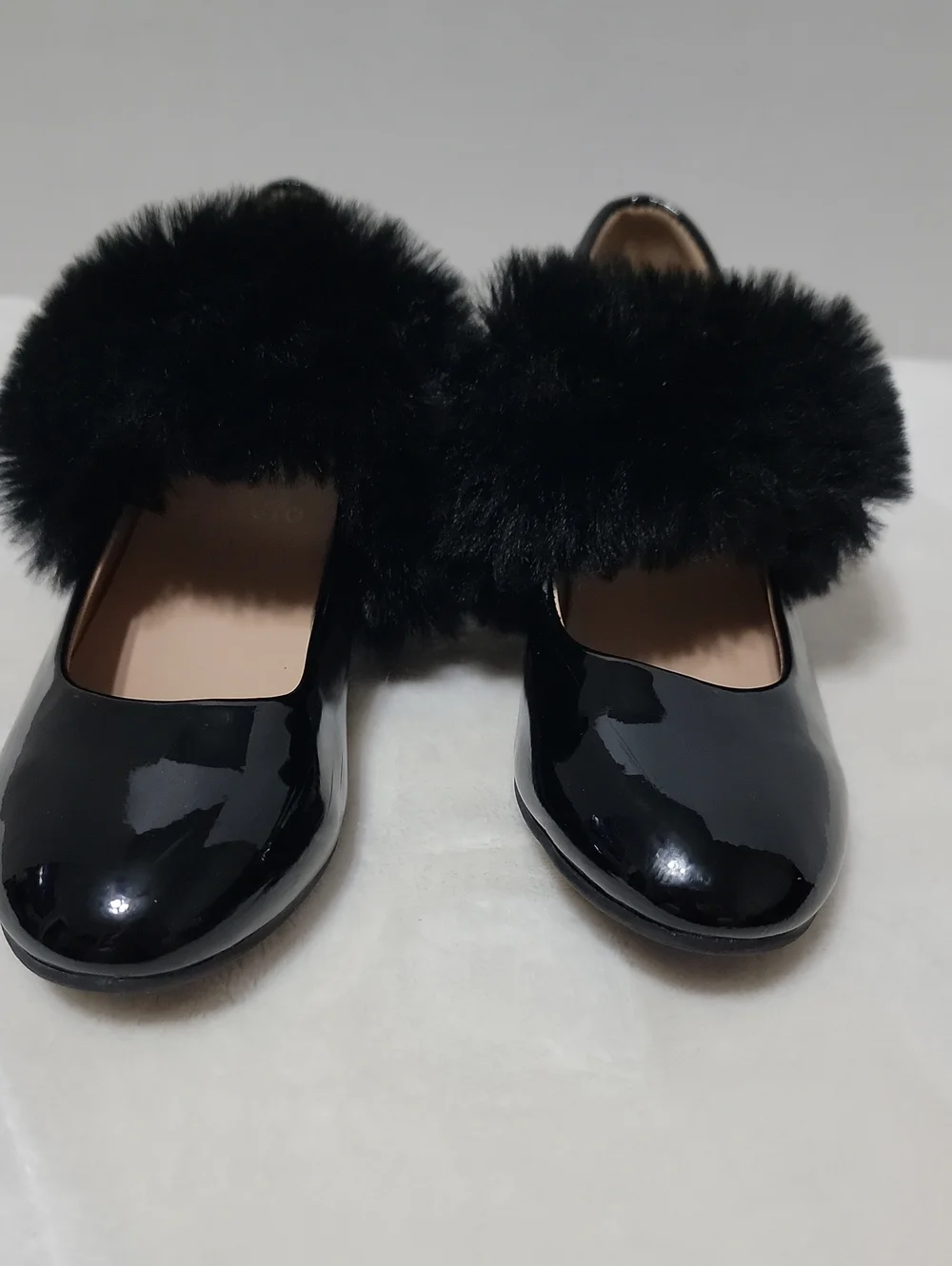 NwotGirls Black Patent Faux Fur Dress Shoes. Sz.2
