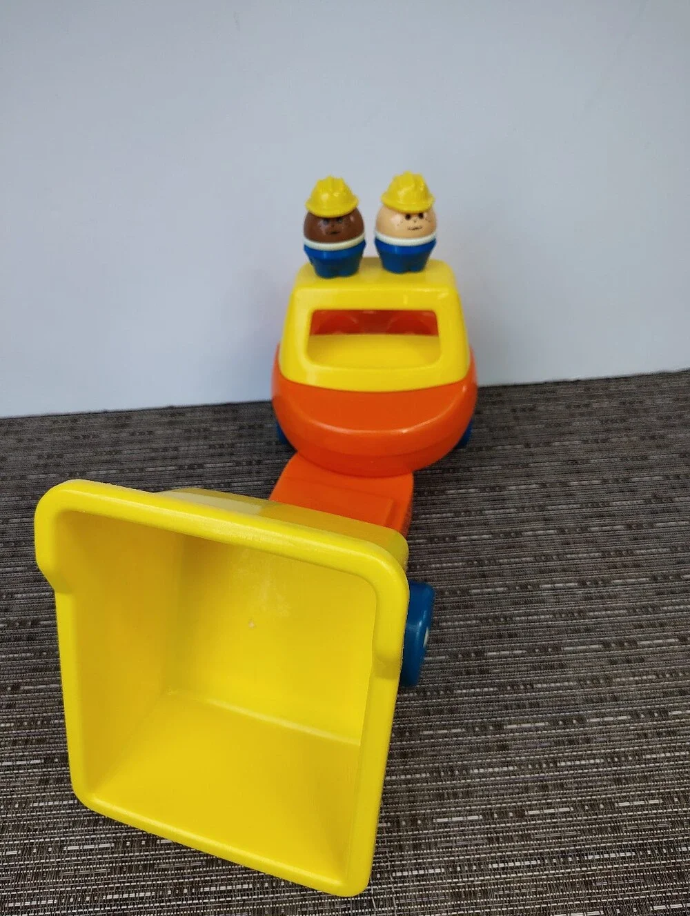 Little Tikes Toddle Tots Dump Truck Vehicle with 2 Construction Workers Vintage
