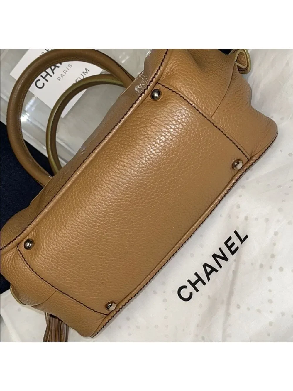 CHANEL authentic lax