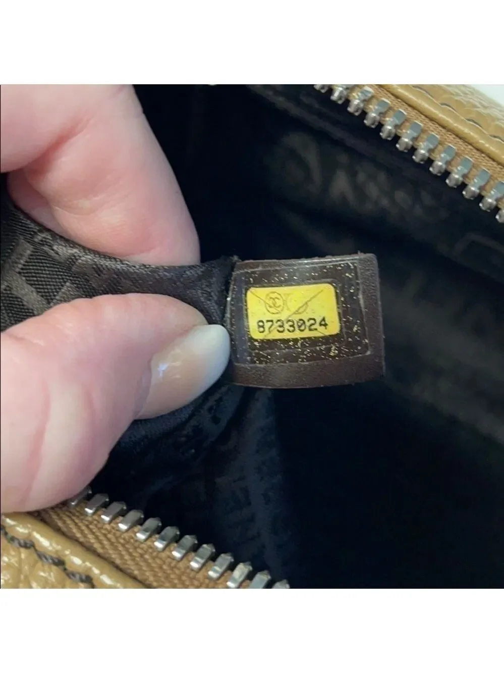 CHANEL authentic lax