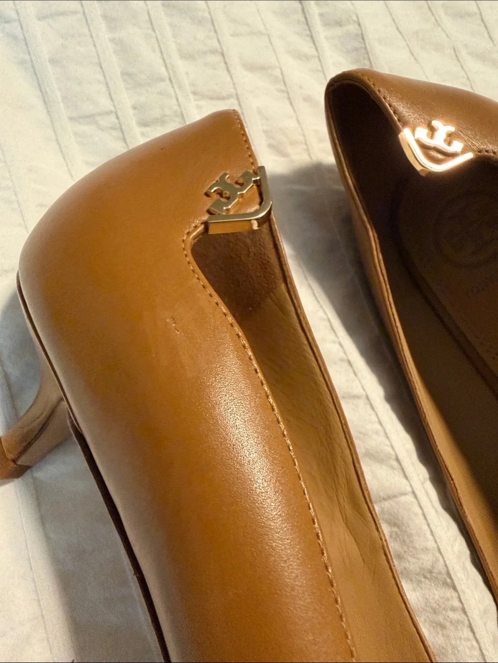 Tory Burch Elizabeth Pump Cognac Pointed-Toe Leather Flats size 8 Low Heel