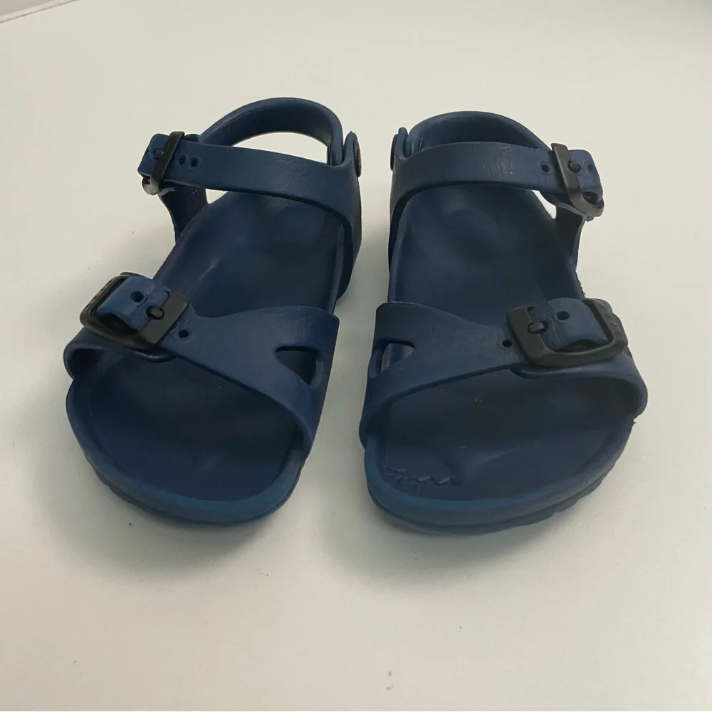 Birkenstock rio last buckles
