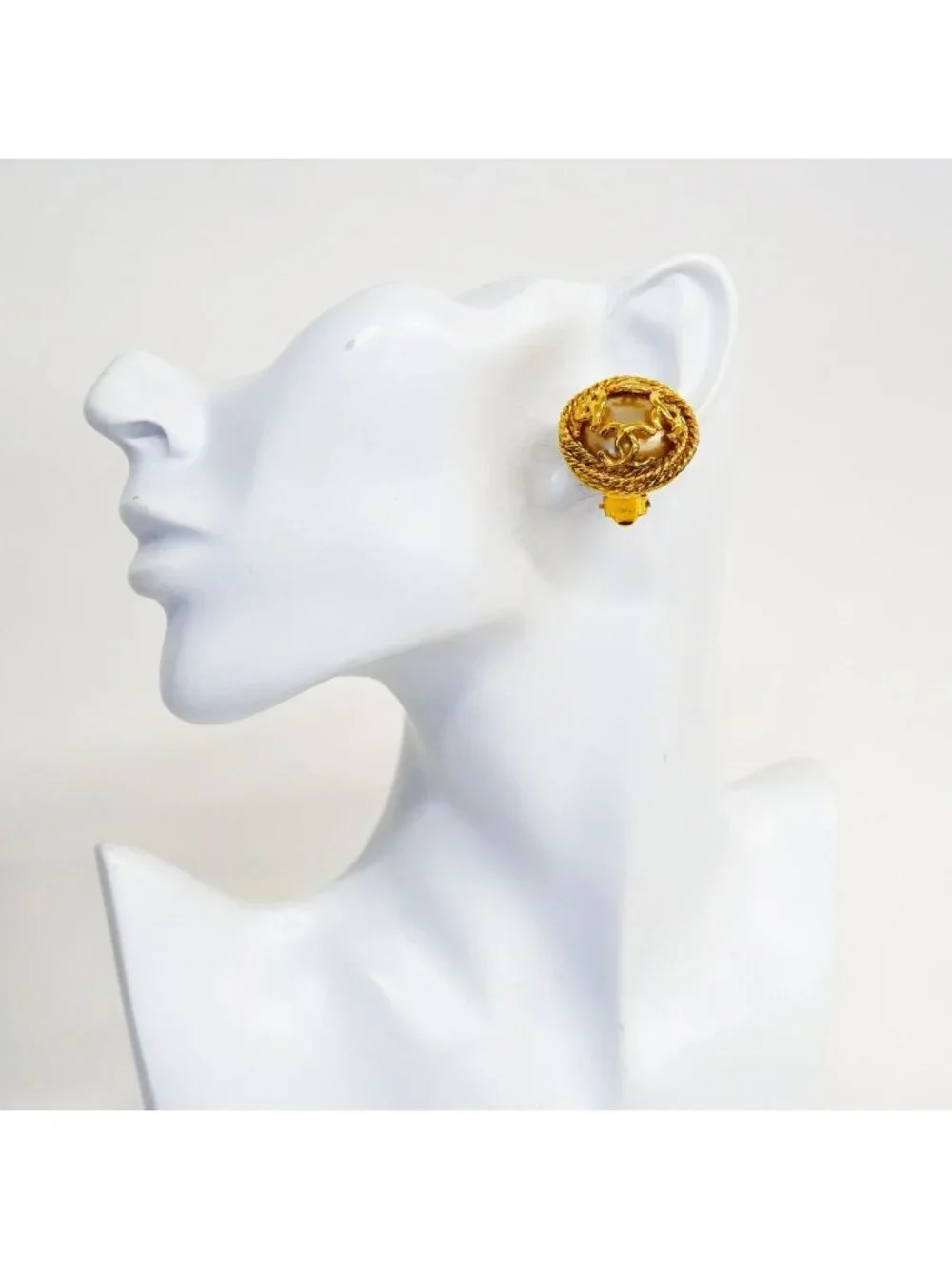 CHANEL earrings vintage